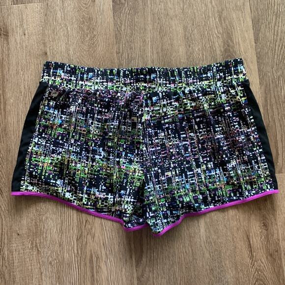 Fabletics Fallon Shorts Multi Color Print Size Large Athletic Workout Gym - Picture 6 of 6